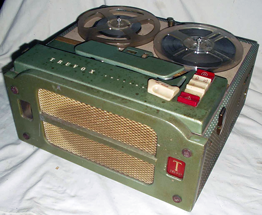 526x432px-Truvox's-first-complete-tape-recorder,-the-R1-vWA24