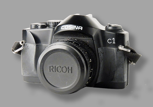 526x370px-Cosina-C1-35mm-Film-Camera-55mm-f2.2-Riconar-Lens-Uses-Pentax-PK-Lenses-109-35mm-film-Body-Cosina-vWA24