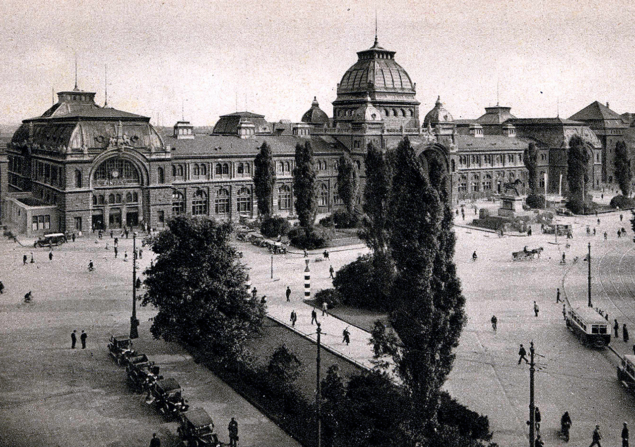 1280x900px-1920s_Nürnberg_Hauptbahnhof_Postcard-vWA24