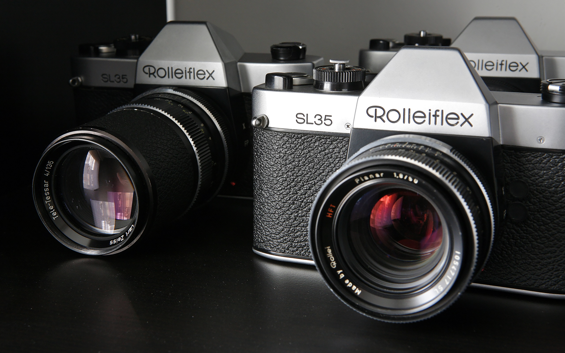 1920x1200px-Rollei-SL35-cameras-vWA24